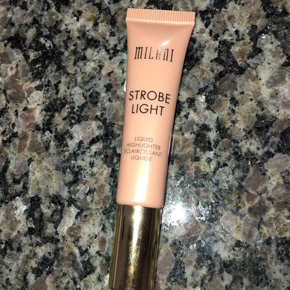 Milani Strobe Light Highlighter